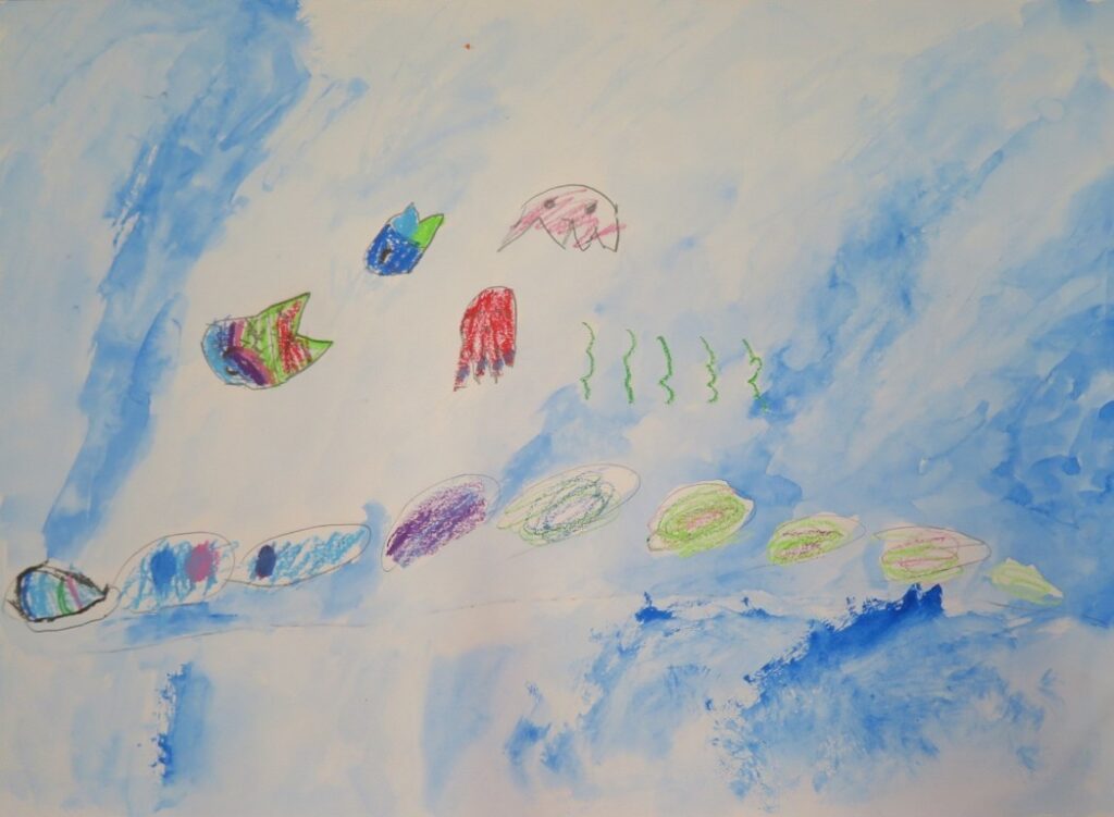 足利 藍（岩谷小学校１年）「にじいろのさかな　うみのそこのぼうけん」
